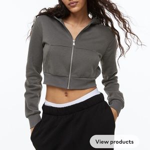H&M cropped sweatshirt *NEW WITHOUT TAG*